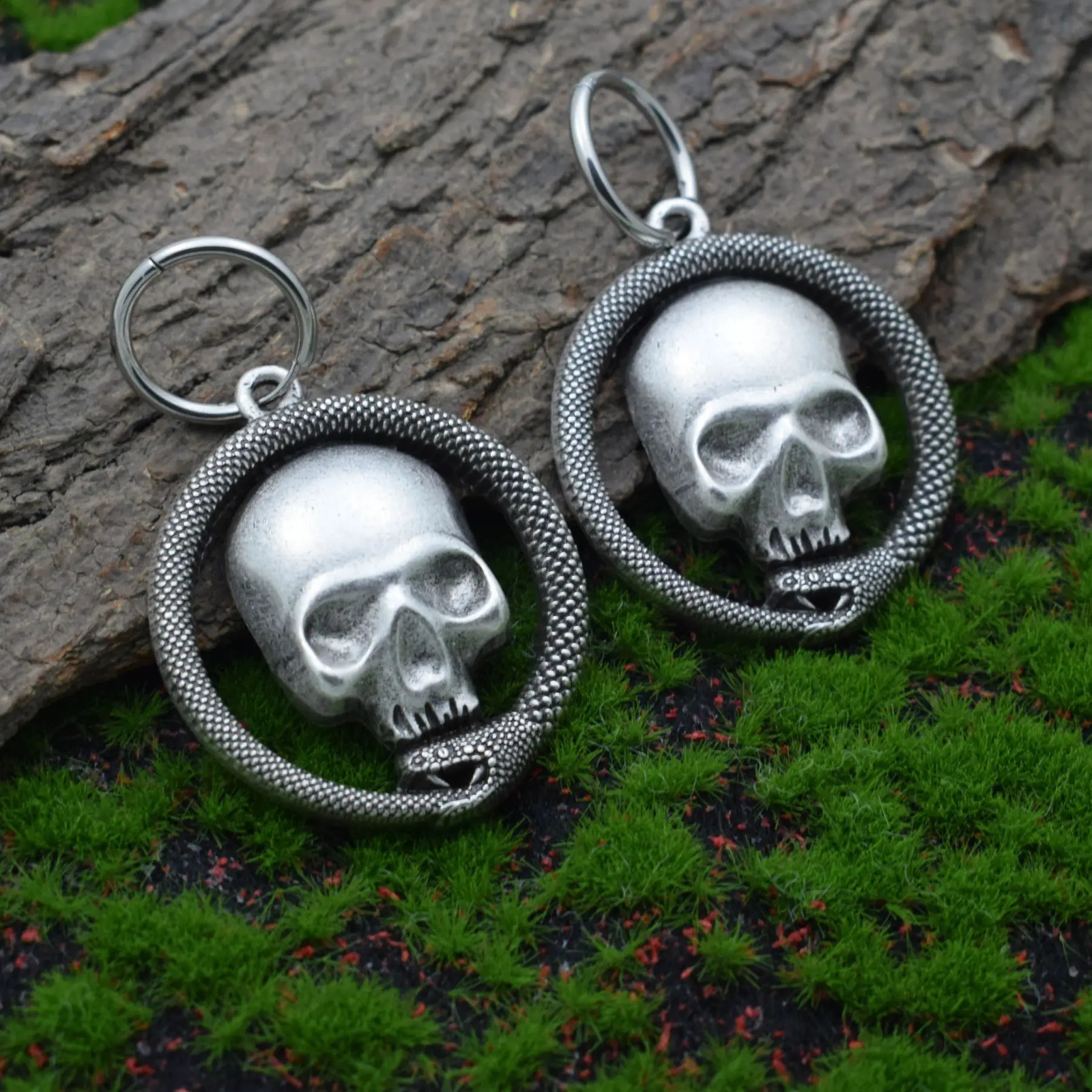 10pairs Enthusiasts of Infinite Snake and Skull Head Earrings Witch Jewelry Accessories Gothic Witch Pendant Mysterious n 250411