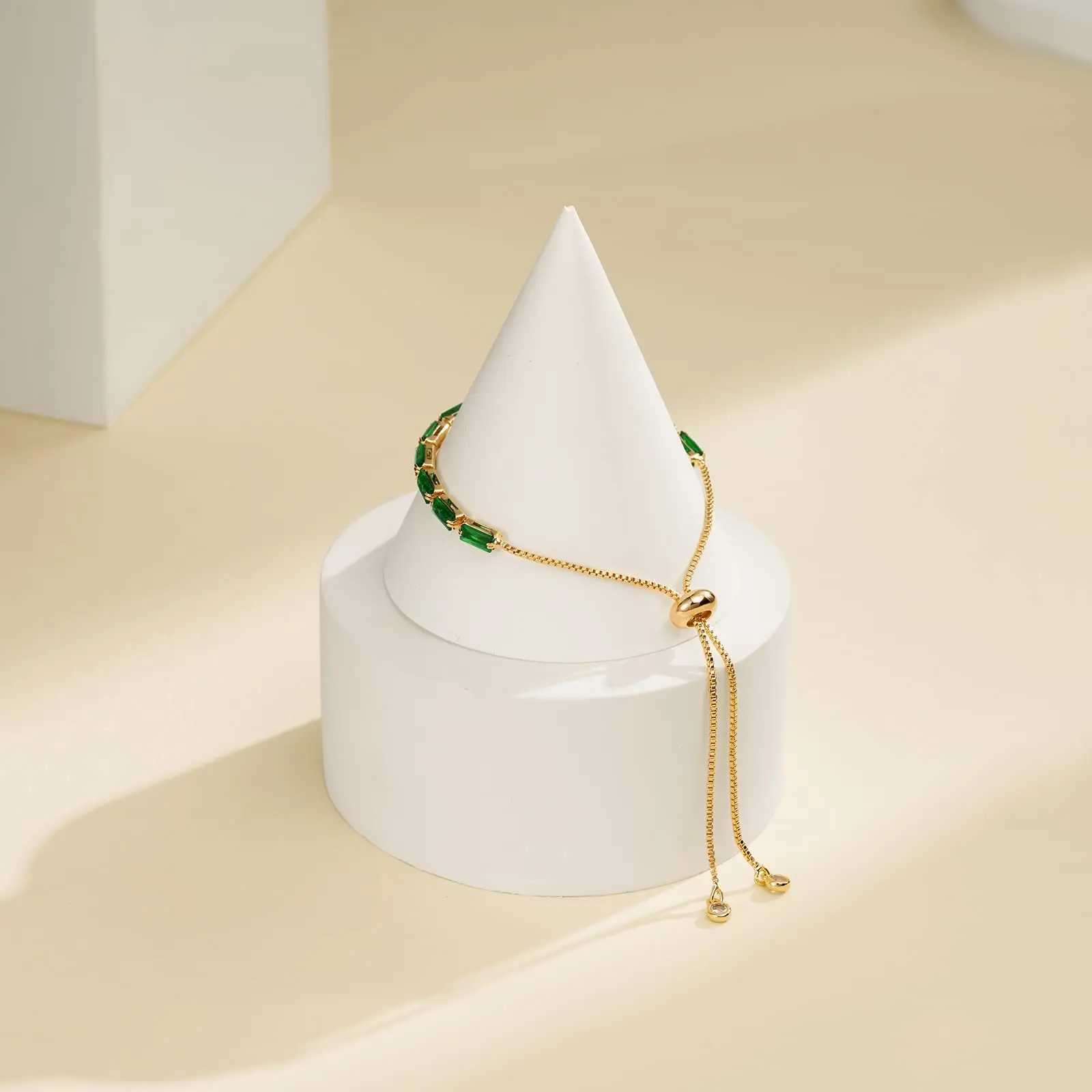 Emerald diamond set square gold color simple vintage style womens adjustable bracelet Exquisite luxury jewelry birthday giftC250411