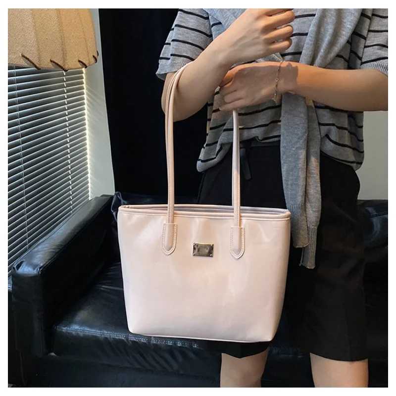 Fashionable Luxury Brand Leather Womens Shoulder Bag Famous Designer Elegant Classic Daily Vintage BagW251112