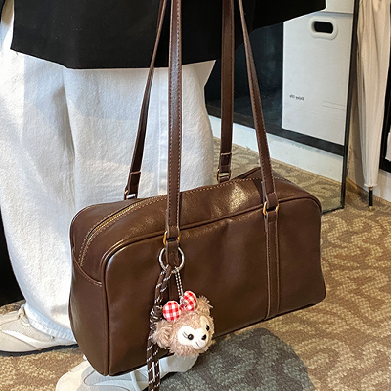 2025S Designer Women S Bag Trendy Handbag For Women New French Stick One Shoulder Spicy Girl Armpit Bag Simple And Versatile Tote Bag