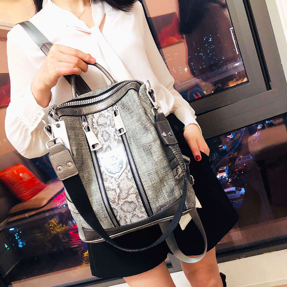 Backpack Leopard Pattern for Women New Soft Leather Backpack Personalized Fashion Travel Large Capacity Shoulder Bag