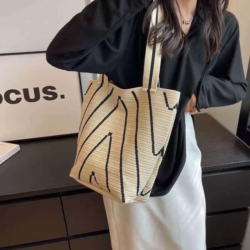 Simple and large capacity shopping striped commuting knitted fashionable new tote bag, travel single shoulder bucket women's bag