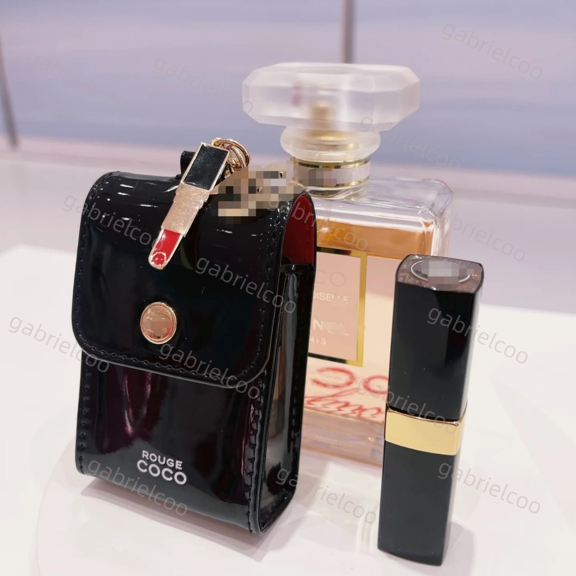 Designer Christmas Gift Lipstick-Shine Gold Compact Pouch Small Organizer for Cosmetics, Earphones & Accessories gifts for her