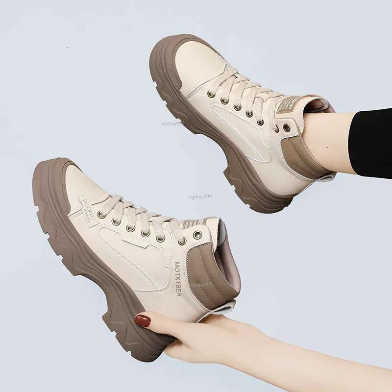 2025 New Designer Shoes Outdoor Soft Leather Martin Ankle Boots And Autumn And Winter Veet Still Multi-functional Cargo Boots High-top Women's Sh