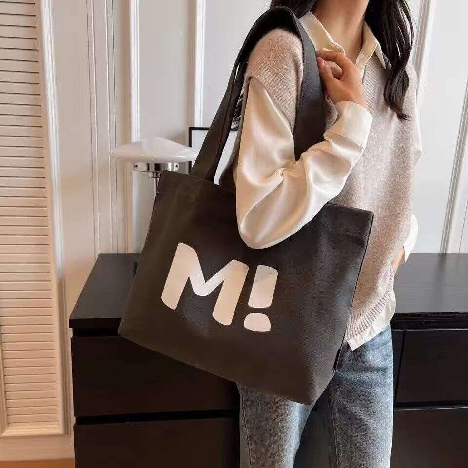 Canvas for women, large capacity, sturdy supermarket shopping bag, simple and versatile. 2024 new single shoulder tote bag
