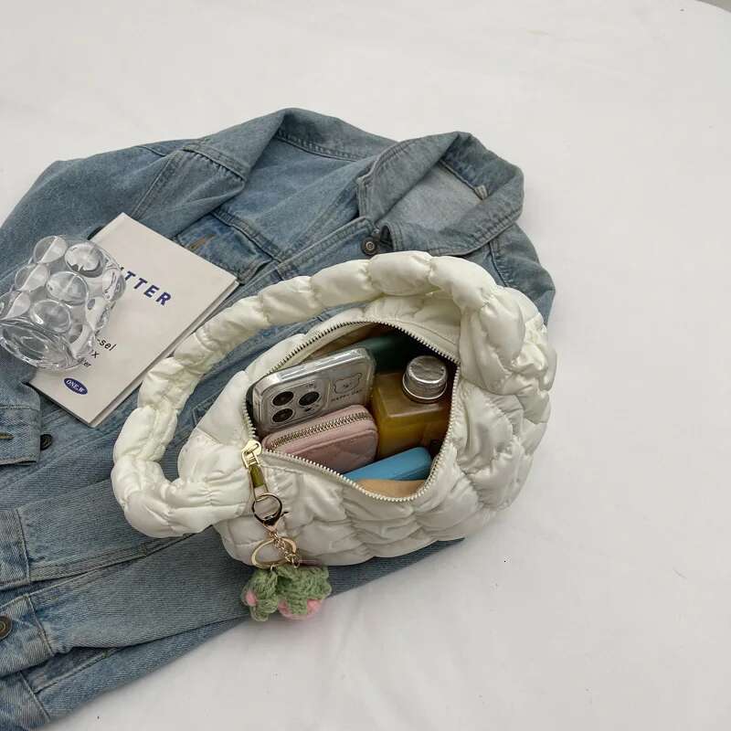 Women's Korean Version Sweet Girly Style Shoulder Casual Bubble Dumpg Fold Cloud Bag Fashion Exquisite