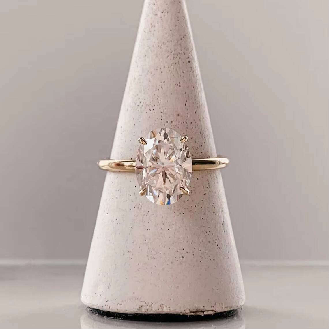 KIBO 2021 Hot Sale Engagement 10k Solid Gold 2CT Oval Moissanite Diamond Rings