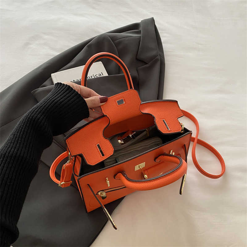 Womens handbag new fashionable womens large capacity single shoulder crossbody bag bags bigclothfgg22