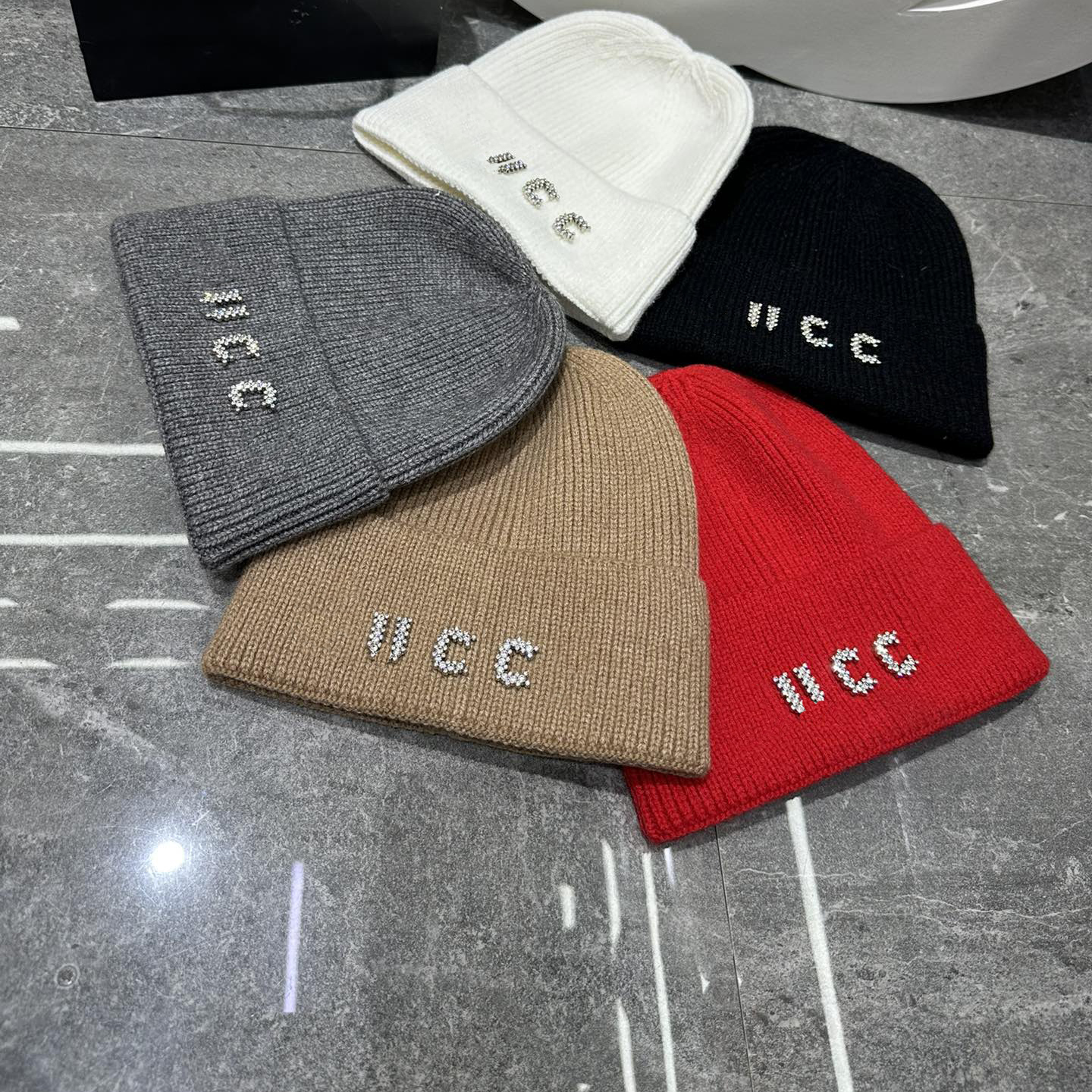 Winter Designer Beanies Cap For Women Men Letter Warm Snow Skull Cap Wool Beanie Hat In Black White Grey Red