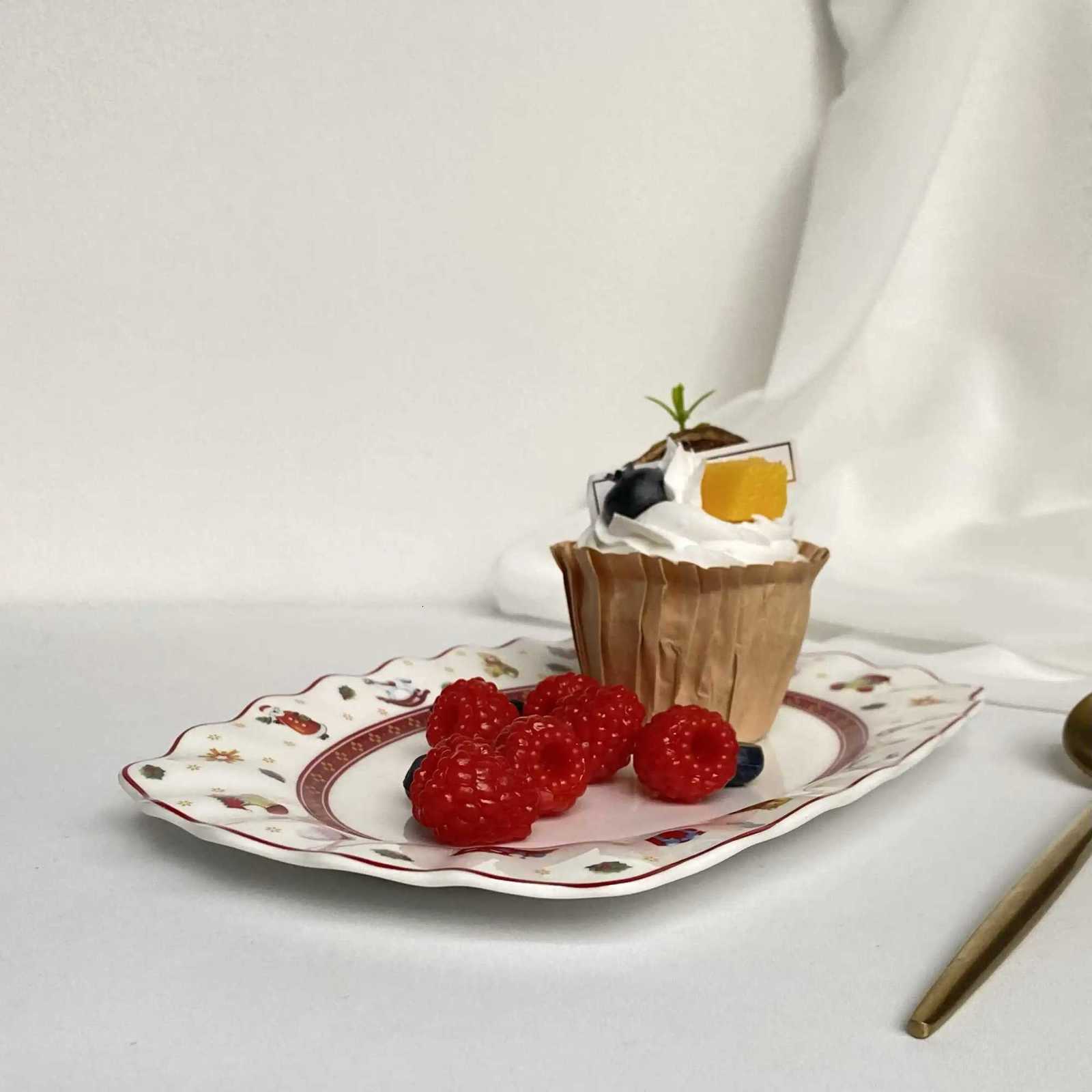 Christmas French Style Christmas Rectangular Plate Large Capacity Restaurant Dim Sum Tablewares Household Daily Party Gift Ceramic Plates Y251113