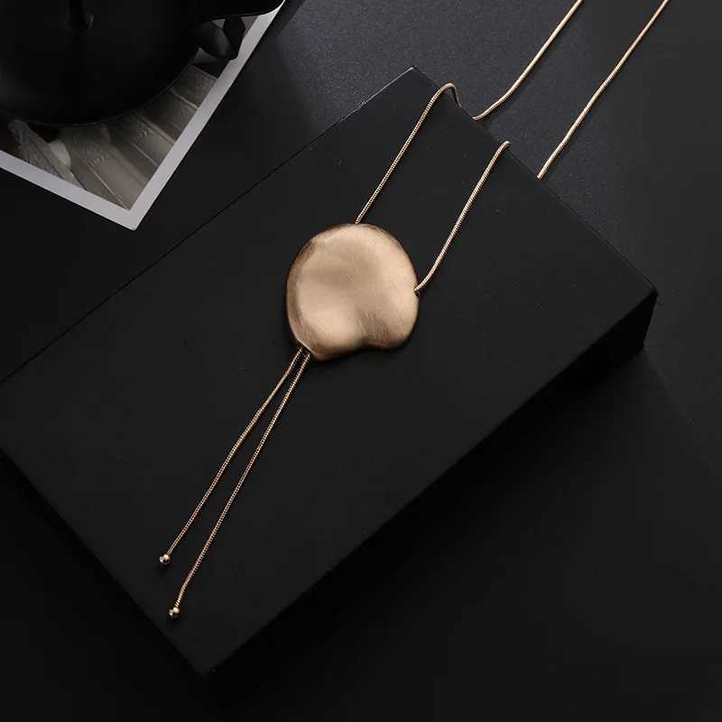 Kaseakia Statement Long Metal Necklace Sweater Chain for Women with Statement Pendant Fashion Jewelry Accessories Z250412