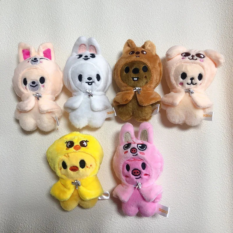 SKZOO Plush Keychain Homeless Childrens Toy Seoul FM Week Same Doll Cloak Magic School Birthday Gift 250410