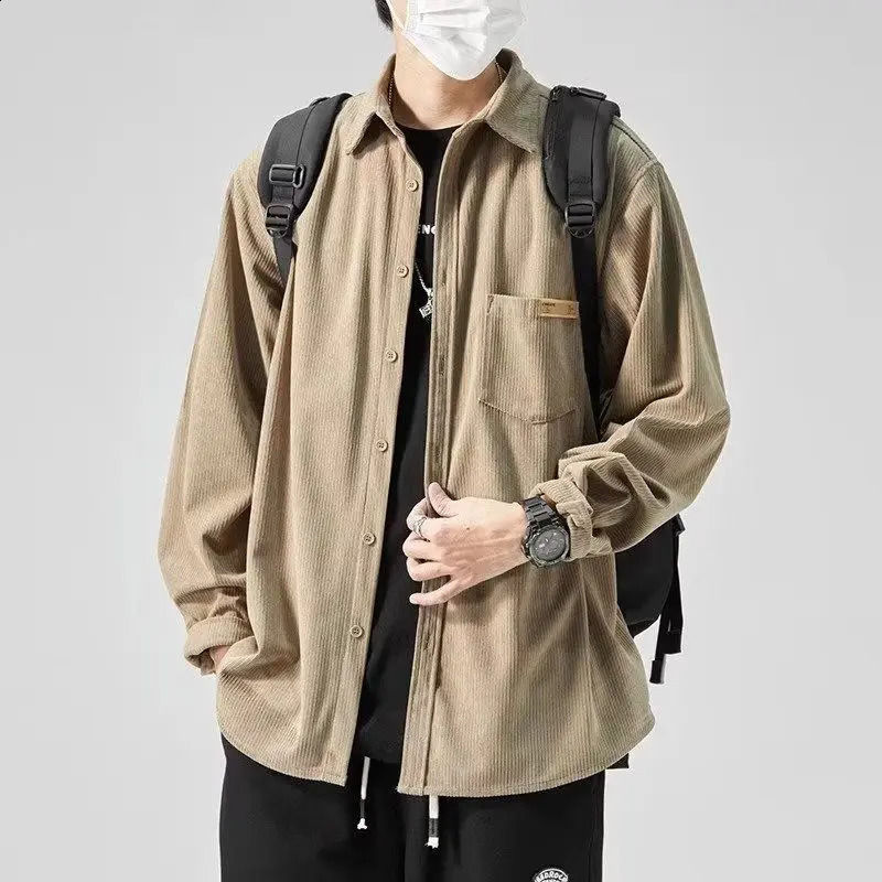Fashionable and comfortable mens loose casual shirt thick long sleeved Corduroy Versatile Top 250411