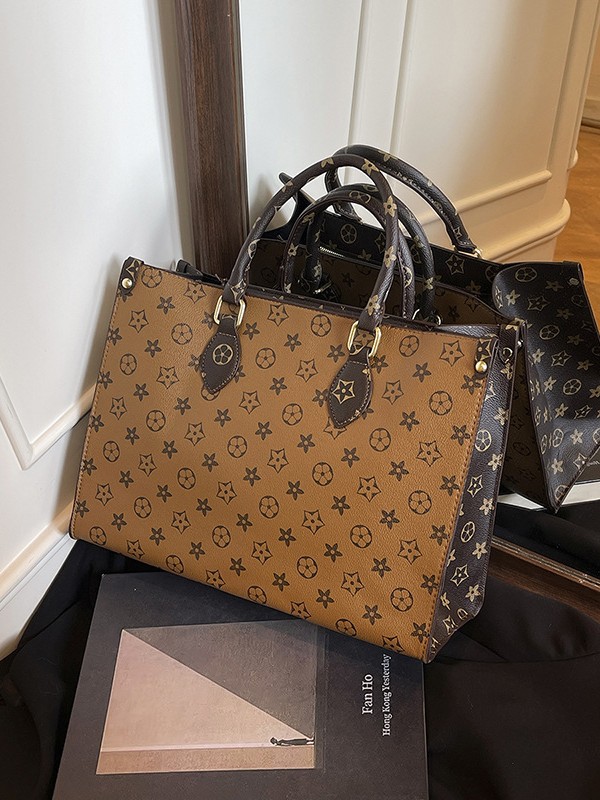 Free shipping, retro and fashionable, versatile, old floral commuting pattern texture, large capacity tote bag, soft leather crossbody single-shoulder