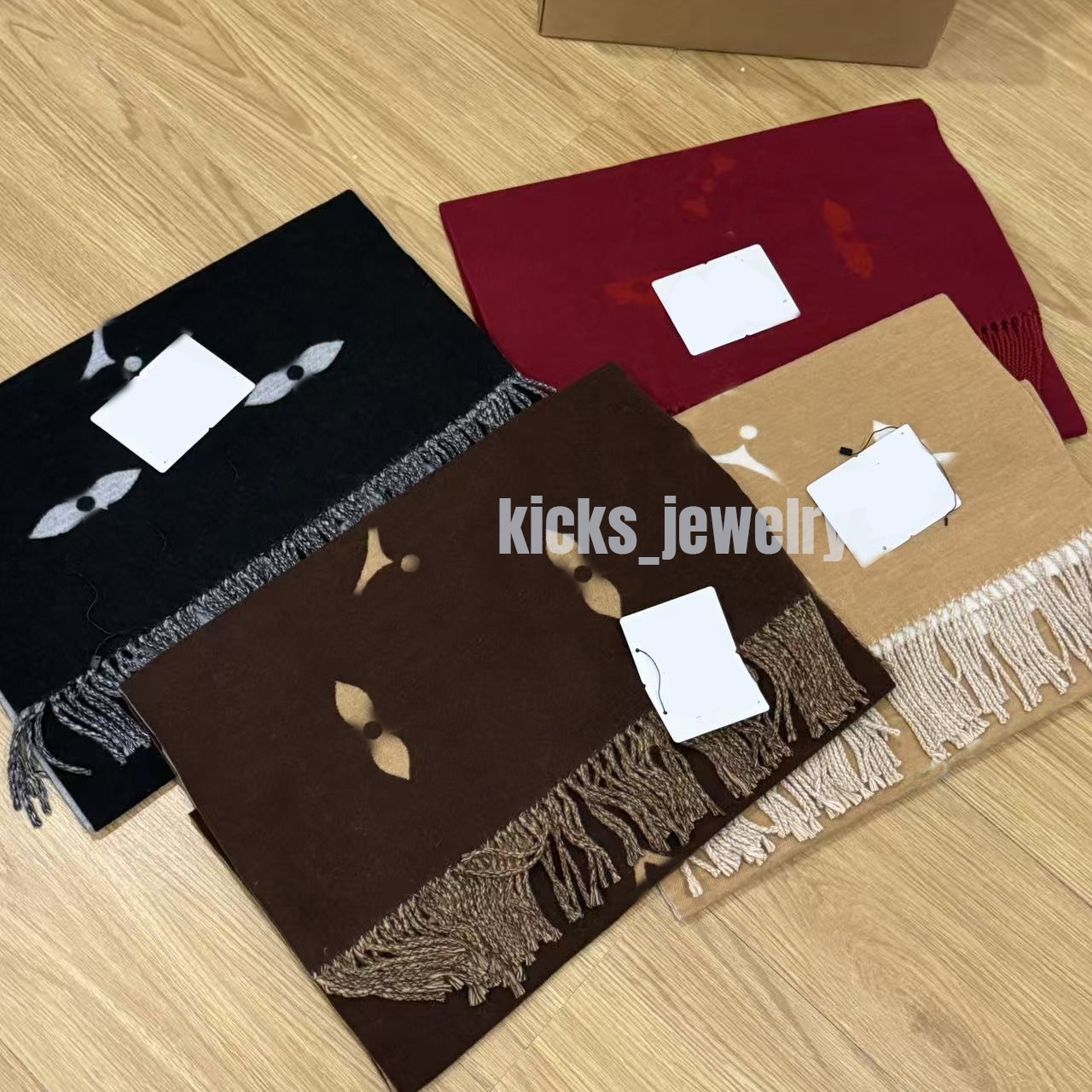Designer scarf winter scarf retro classic scarf/shawl decorative fashionable classic women's cashmere long shawl Letter scarf warm scarf comes with box