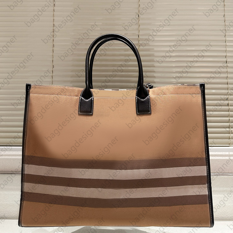 Luxury Designer Bag Large Tote Bag Classic Grid Shoulder Bag Sac De Luxe Purses Designer Woman Handbag Large Capacity Travel Shopping Bag Cross Body Bag British Style