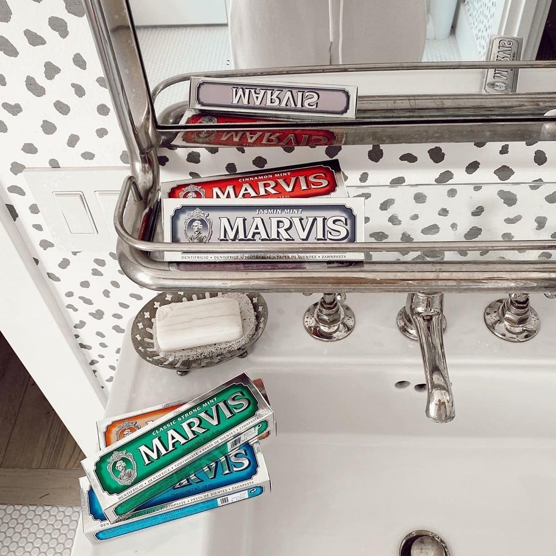 Enamel Strengthening Dentifrice: Sparkling Cleanness & Cool Taste
