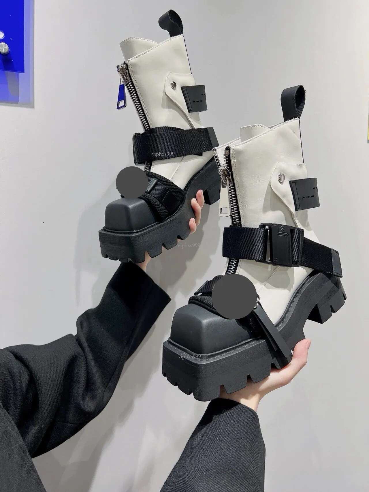 New Free Shipping Designer Shoes 2025 Autumn/winter Square Head Short Black Warrior Mobile Medium Thick Bottom With Veet Martin Boots Women's Tre