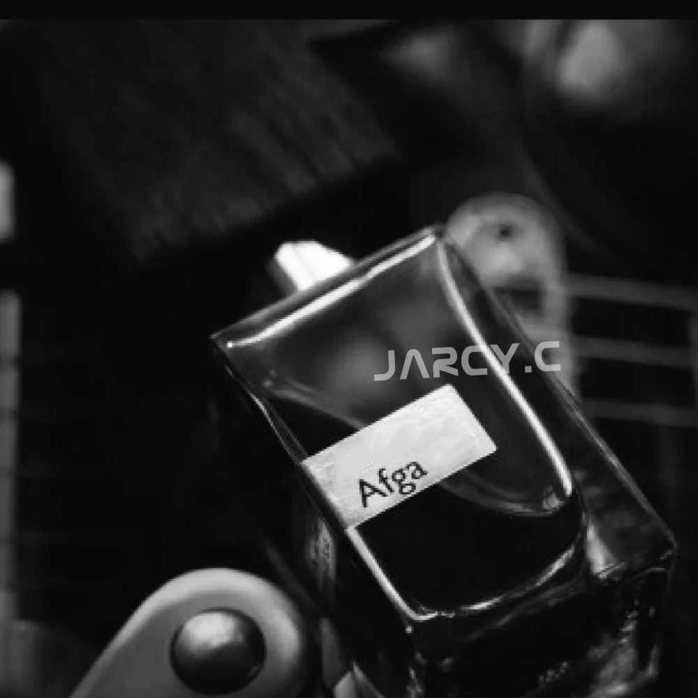 30ml Neutral Perfume Essence of Black Tobacco PARFUM Long Lasting Cologne Woody Fragrance Pheromone PerfumeT251113