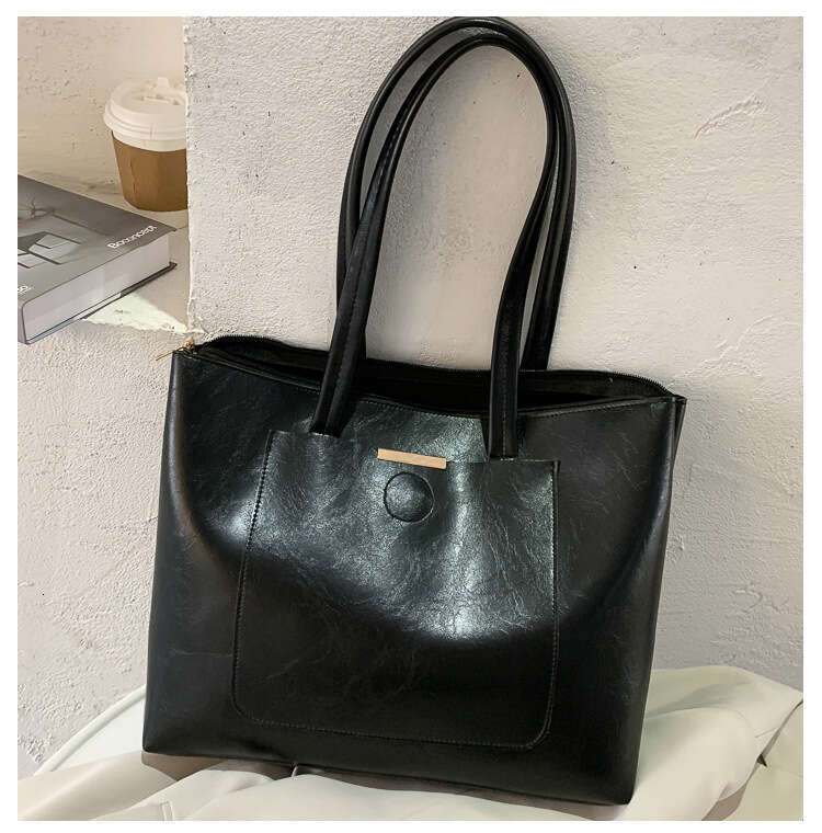 Women's stylish versatile large capacity 2025 autumn trend new shoulder handbag fashionable tote bag
