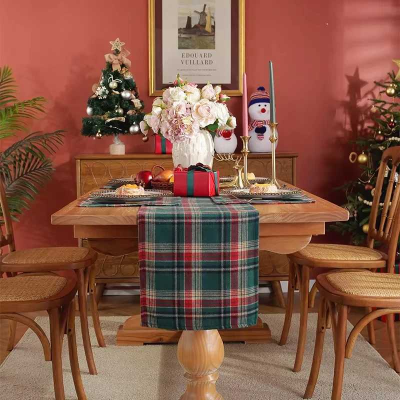 Christmas Vintage Christmas checkered table runner restaurantlinen material waterproof purpose home decoration Christmas party bestseller Y251113