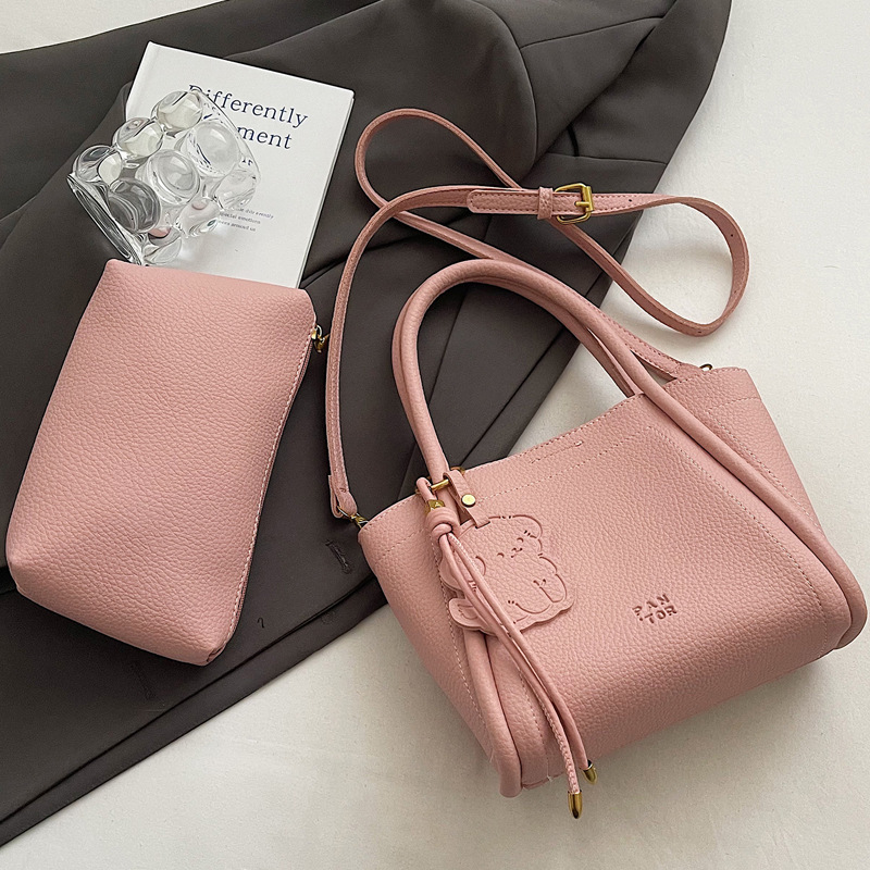 2025S Designer Women S Bag High End Handbag For Women New Trend Fashion Versatile Work Bucket Commuting Shoulder Crossbody Bag