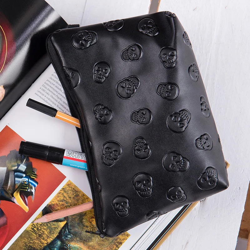 1 black skull makeup bag for women PU leather laser makeup bag travel organizer makeup bag 250410