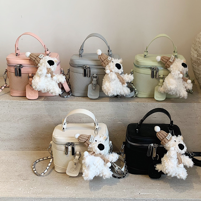 2025S Designer Women S Bag Solid Color Box New Woven Women S Stylish And Stylish Single Shoulder Bag High End Feel Hand Held Crossbody Bag