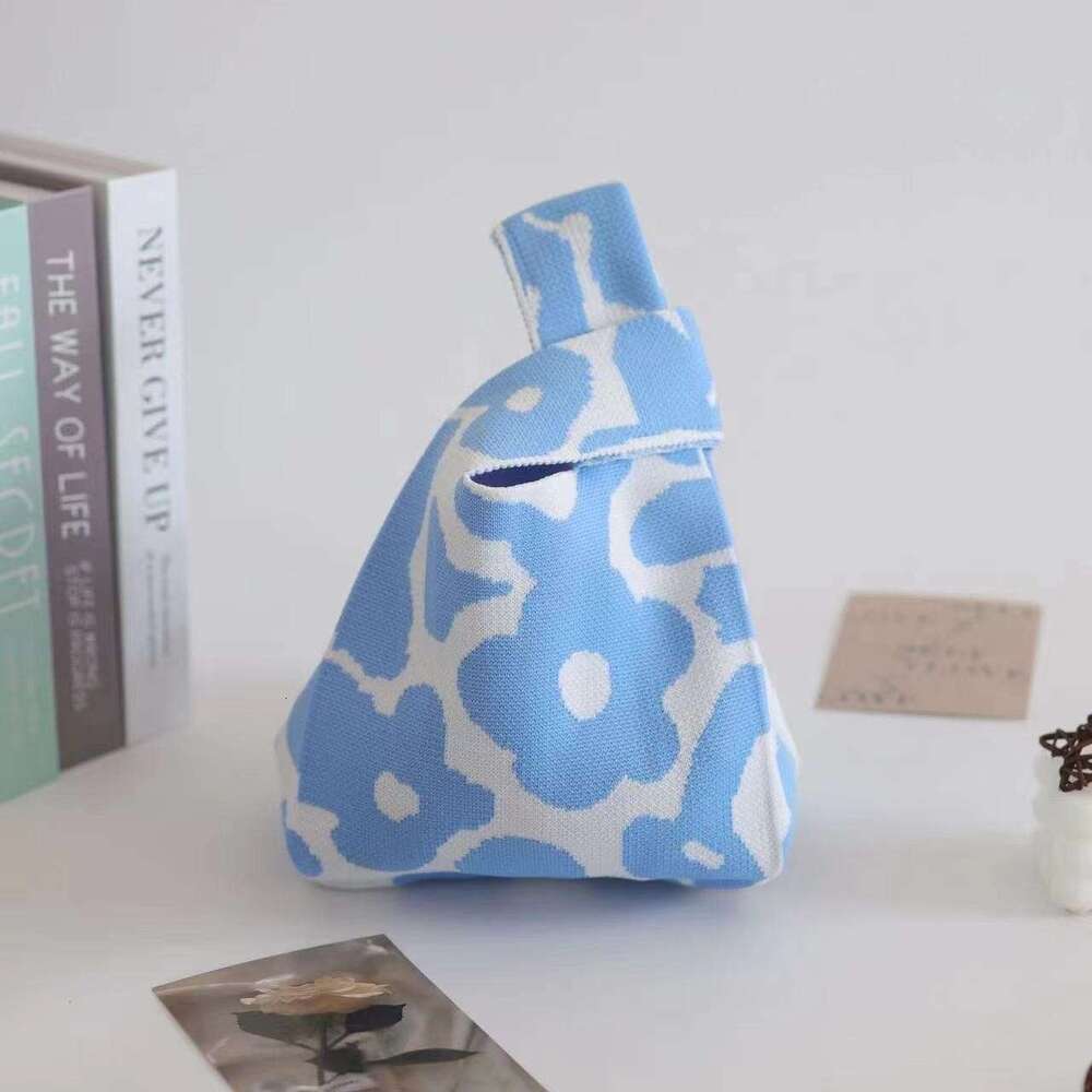 New goddess flower knitted women's vest bag, handbag, niche design, versatile, personalized and casual