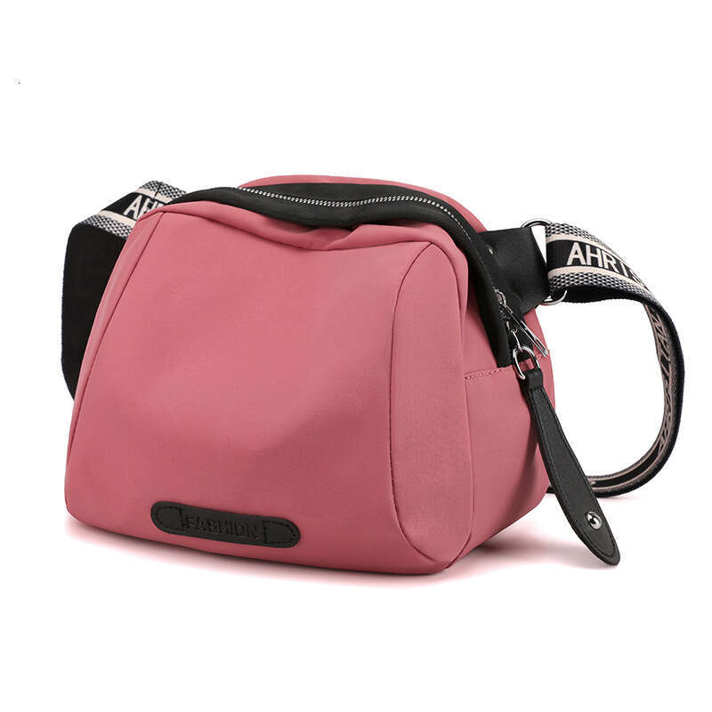 Women's nylon shoulder shell fashionable makeup trendy crossbody versatile bag, women's bag