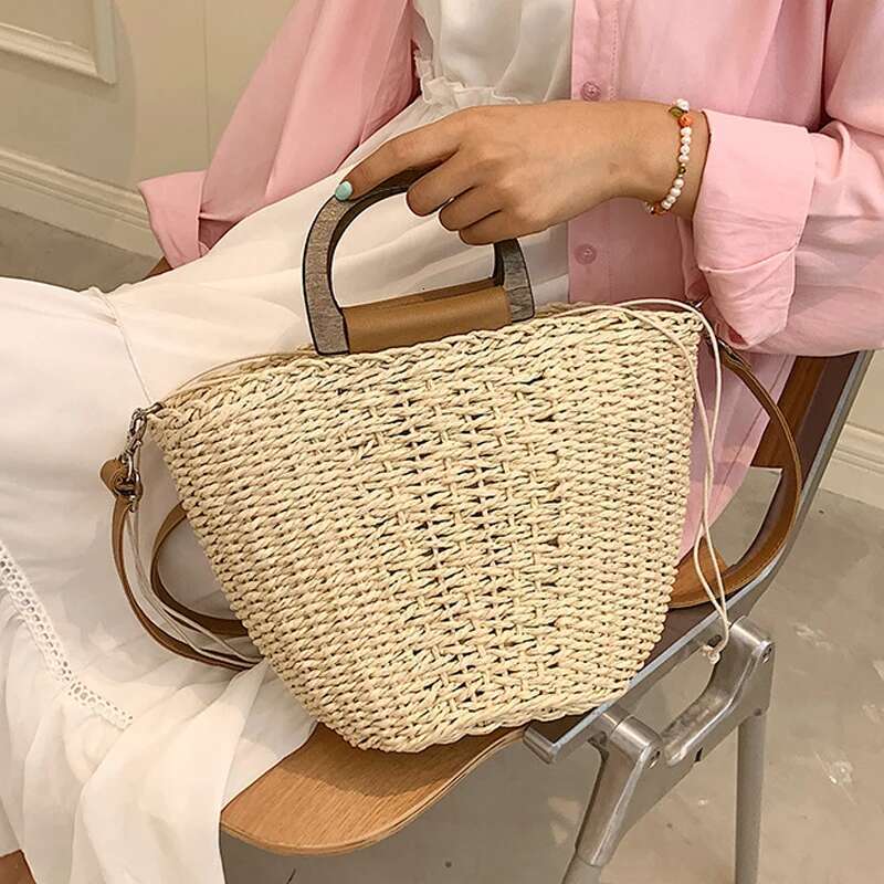 Handmade Beach Bag Fashion Straw Handbag For Women Summer Hand-Woven Rattan Beach Basket Shoulder Crossbody Bag Large Capacity Travel Totes Kq1