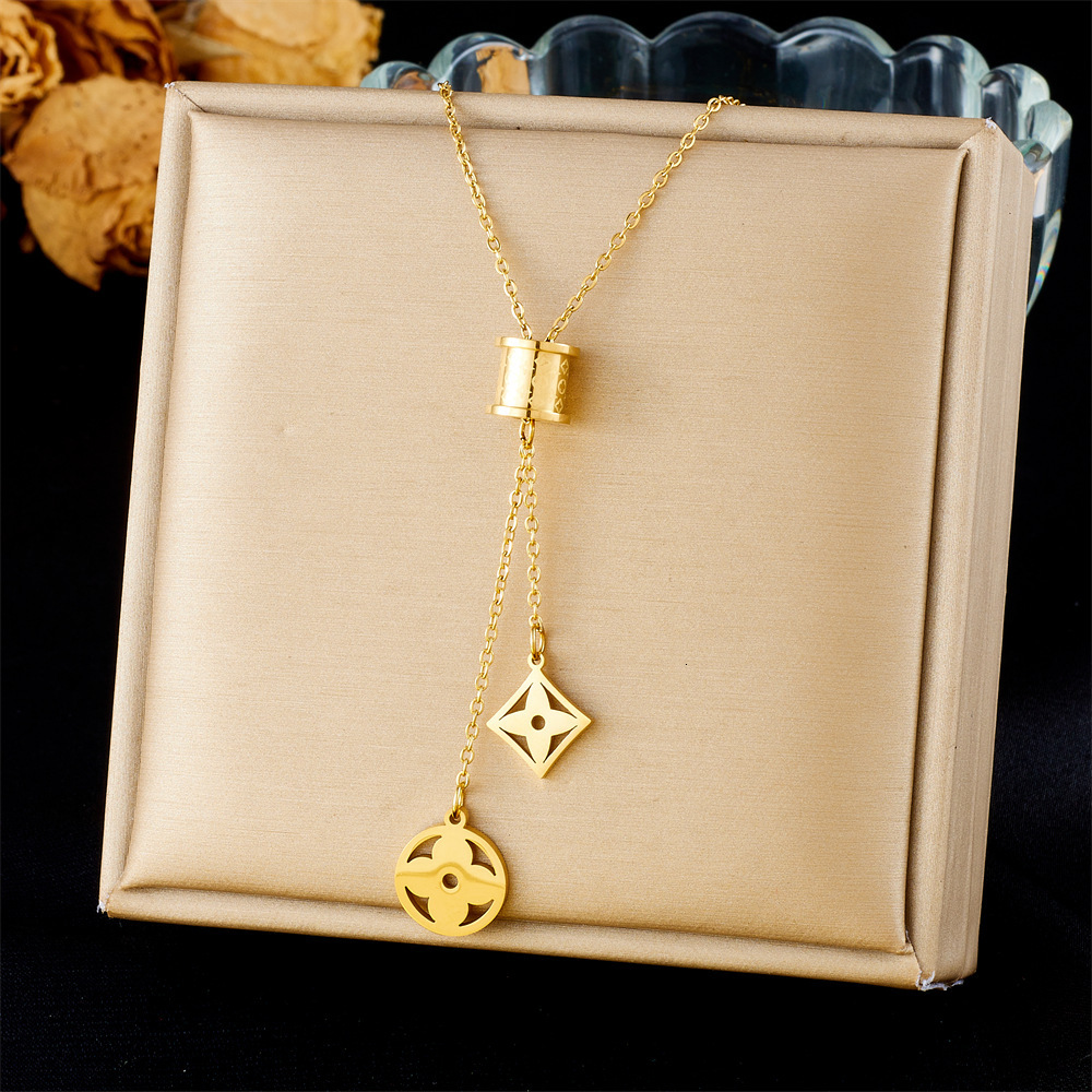 Titanium Steel Waist Cylinder Bracelet Leather Vintage Light Luxury Four-Leaf Clover Small Flower Fashion Versatile Women's Jewelry