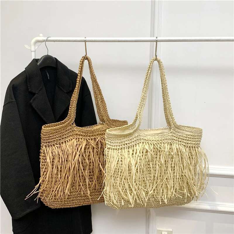 Handmade Beach Bag Hollow Out Tote Bags For Women Handbag Purse New Weave Large Capacity Tassel Shoulder Straw Beach Bag Kq1