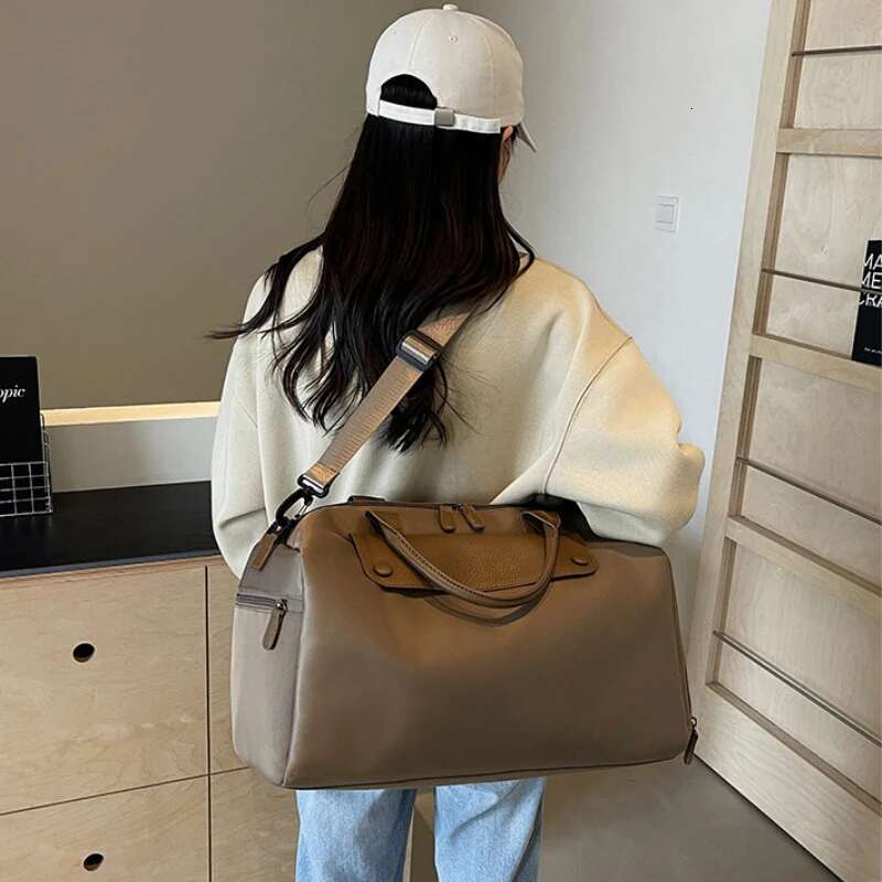 2025 Fashion Trip Large Capacity Yoga Organizer Swimming Gym Business Travel Lage Bag Oxford Handbag Shoulder Bags