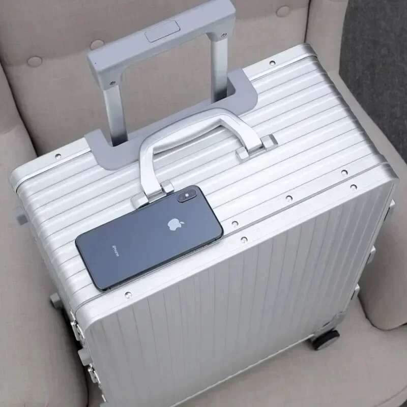 Aluminum Frame Travel Lage Silent Universal Wheel Pull Bar One Nine Open Carry On Suitcase Boarding Box 20 24 26 28 Inch