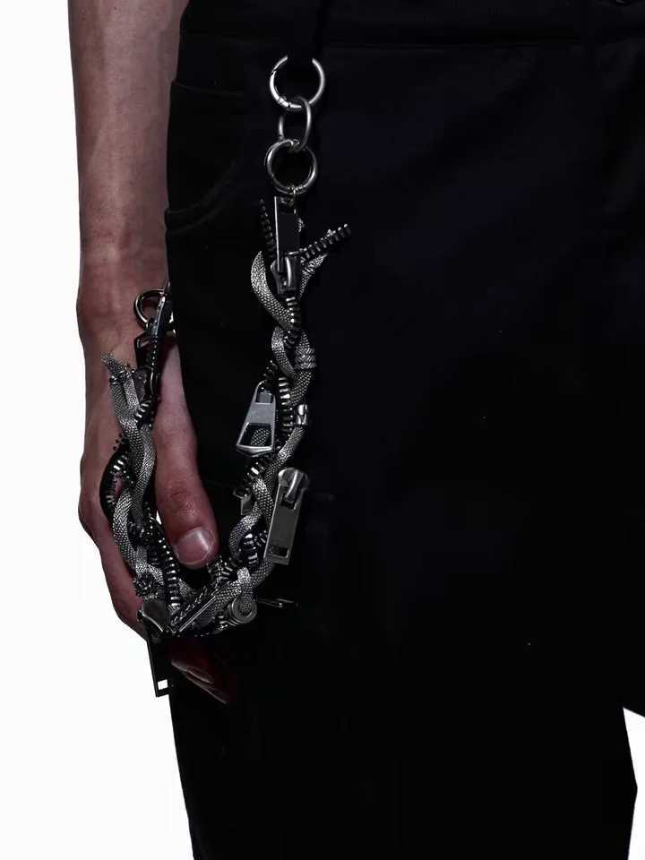 2025 New Model Retro Punk Style Pants Chain Multifunctional Collocation Heavy Metal Ones Waist Fashion Luxury AccessoriesW251112