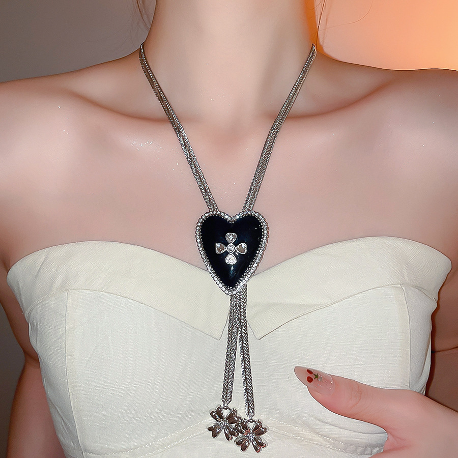 Super Shiny Diamond-Studded Oil-Drip Heart Double-Layer Pendant Necklace Fresh Sweet Choker Light Luxury High-End Sweater Chain - view 3