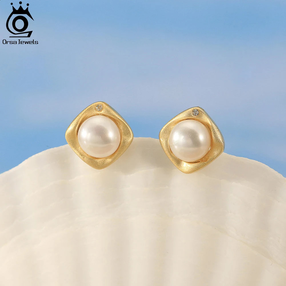 ORSA JEWELS 14K gold-plated pure silver pearl stud earrings natural pearl necklace perforated jewelry with cubic zirconia GPE98 250409