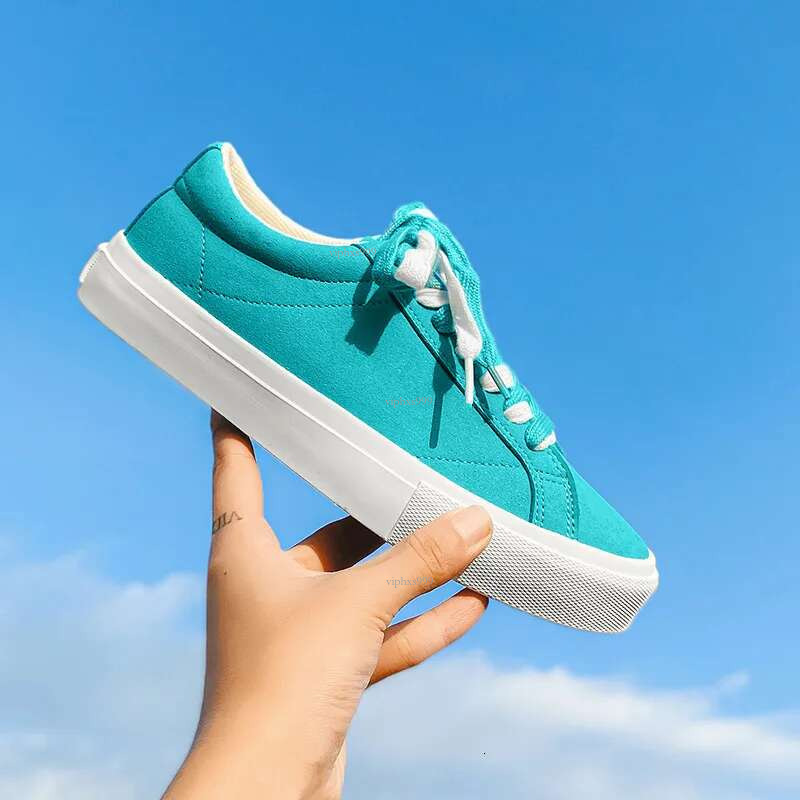 New Free Shipping Designer Shoes 2025 Spring New Couple Style Board Women's Wear Resistant Fur Skateboarding Casual Low Cut Canvas Shoes