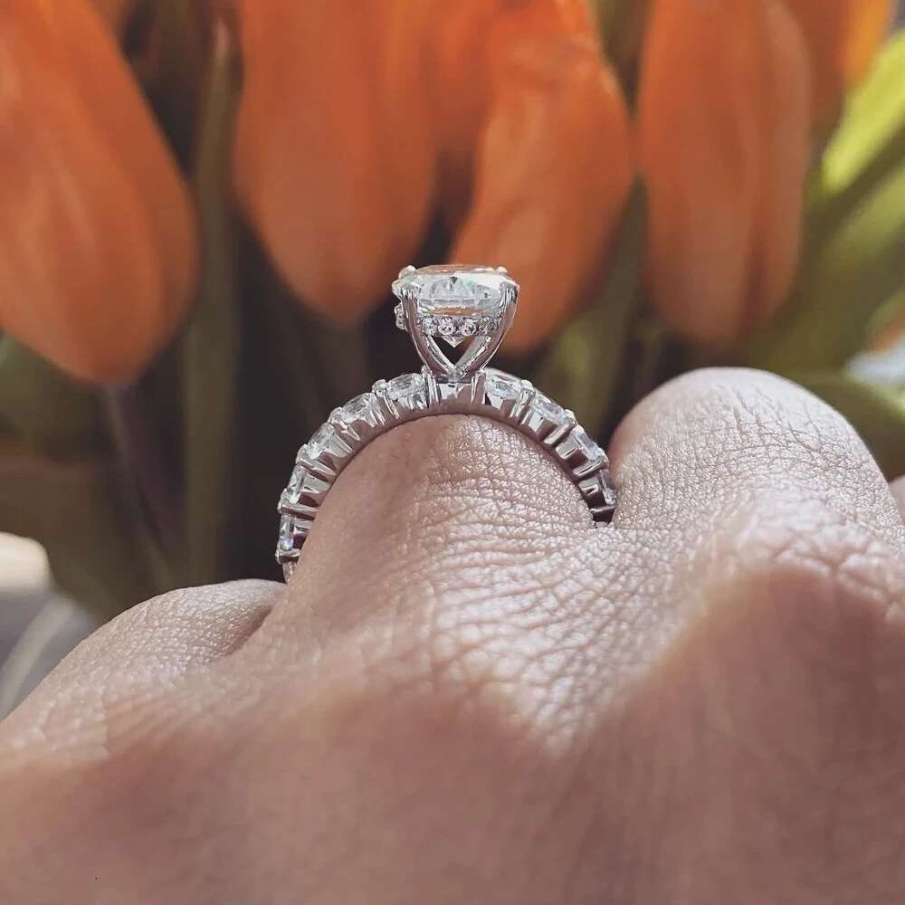 4.5CT Oval Cut Full Moissanite Rings for Women Sparkling Diamond S925 Sterling Silver Plated 18K Wedding Band Jewelry With GRA