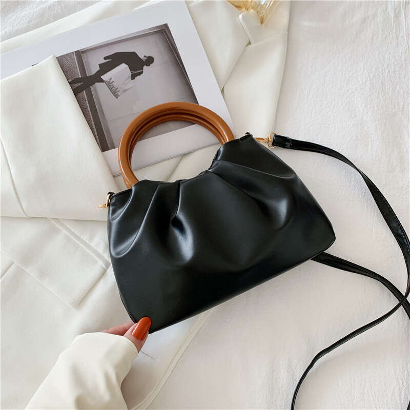 Temperament Summer Handbag 2025 New Women's Internet Celebrity Western Style Single Shoulder Crossbody Simple Small Square Bag