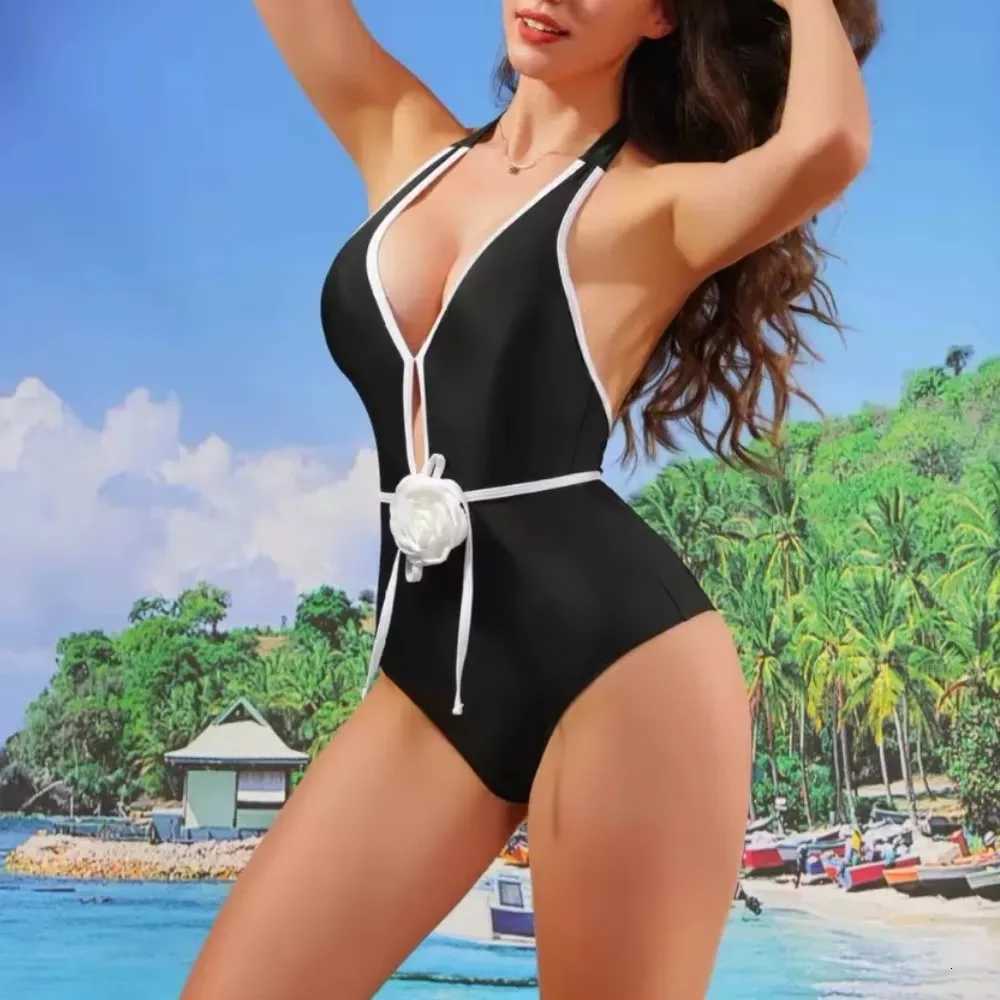 Floral One Piece Swimsuit 2025 New Halter Bandage Swimwear Women Swimsuit Bathing Suit Beachwear Monokini Female Swimming SuitsW251113