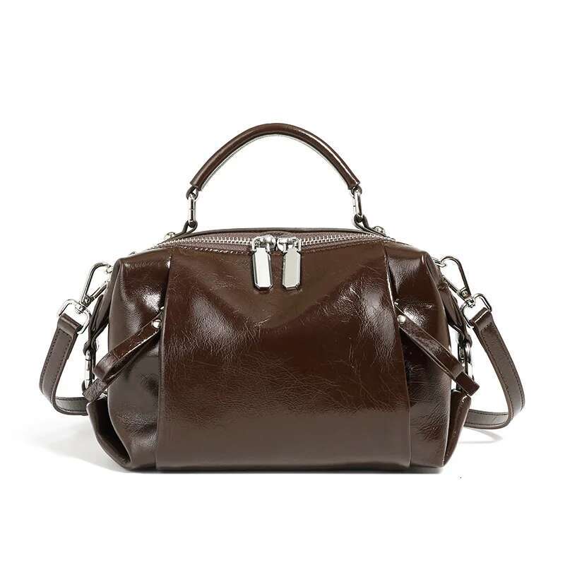 Meet You Spring New Genuine Leather Boston Handbag 2025 Trend Designer Soft Cowhide Commuting Versatile Shoulder Bag Sac A Main