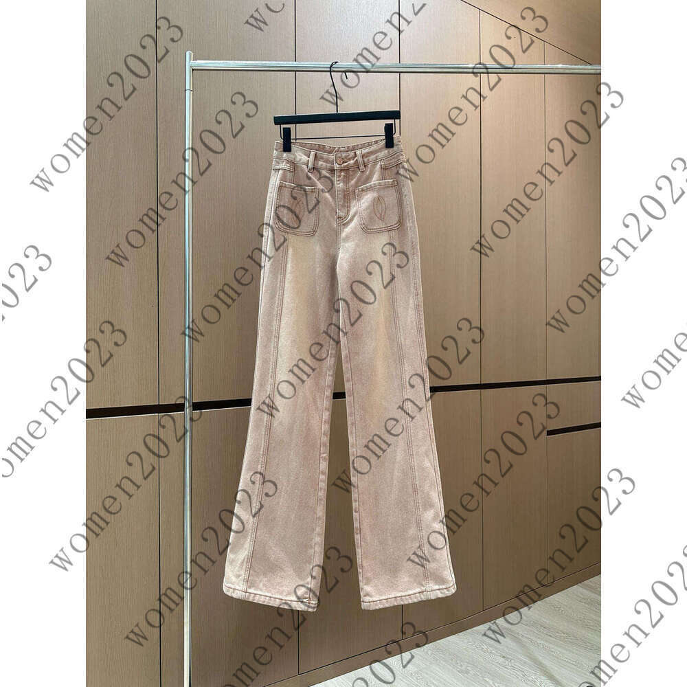 Design Di Colori Alla Moda Jeans Da Donna Designer Tè Al Latte Colore Sfumato Colore Di Fascia Alta Abbinamento Rosso Interno Elegante Comodo Pantal-image