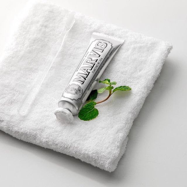 Enamel Strengthening Dentifrice: Sparkling Cleanness & Cool Taste