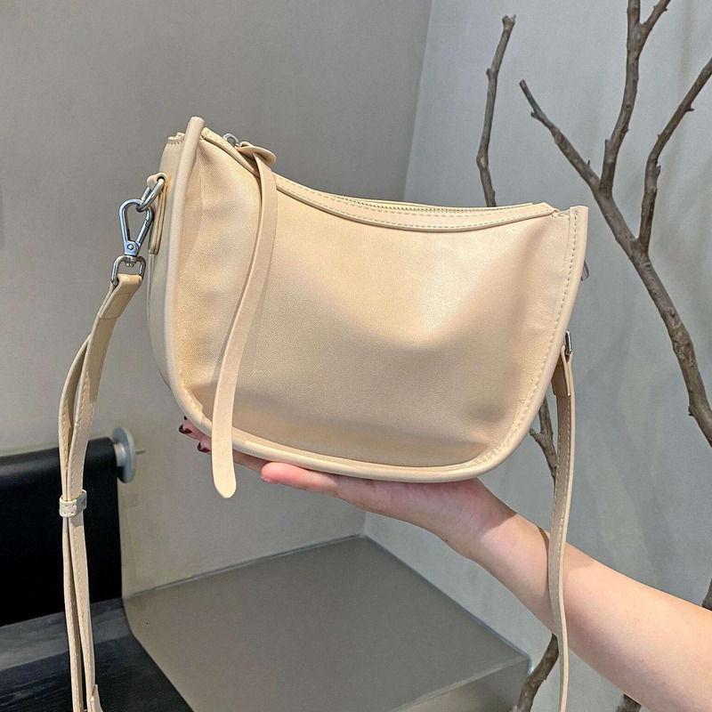 Women's Genuine Cowhide Leather Shoulder/Crossbody - Minimalist & Stylish Horseshoe-Shaped Purse, Commuting Small Bag