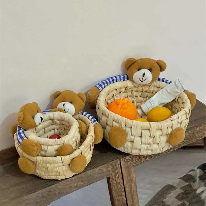 Cute Bear Storage Baskets Kawaii Mini Woven Display Basket Desktop Mti-pose Sundries Storage Basket Organize He Decor Y251112