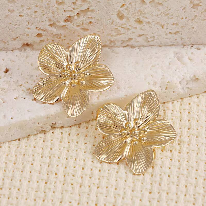 Jewelry High-Grade Exaggerated Leng Yan Love Square Ring Earrings Fashion Dangle Earrings Flower Earrings