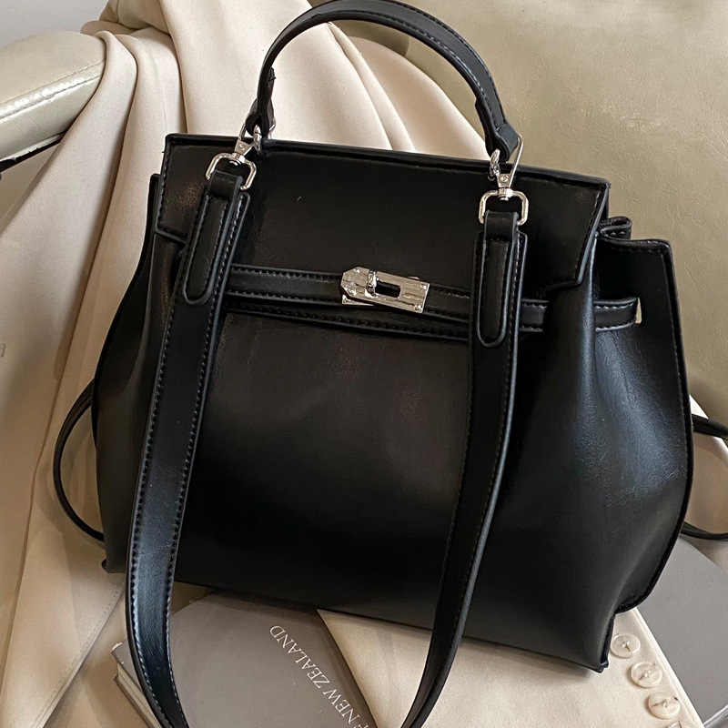 2025S Designer Women S Bag Fashion Kelly For Women In Spring New High End Handbag Trend Crossbody Commuting Tote Bag