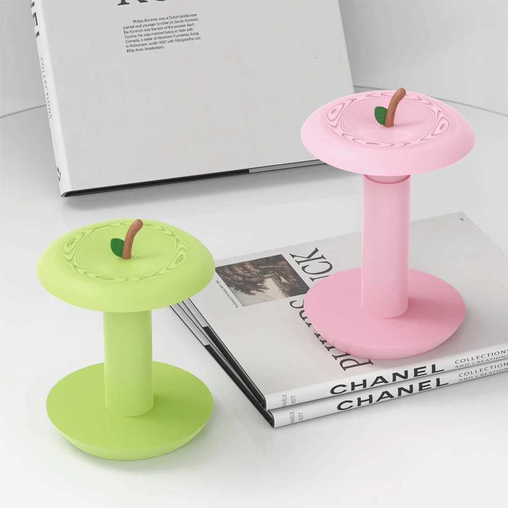 Apple-shaped tissue holder a furniture decoration and daily necessity Made of durable plastic that is not easy to break Y251112